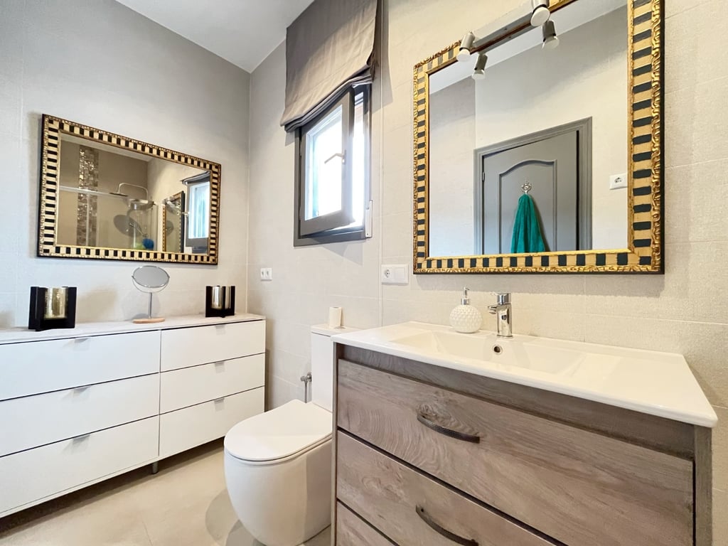 Property #RH20363 - 17