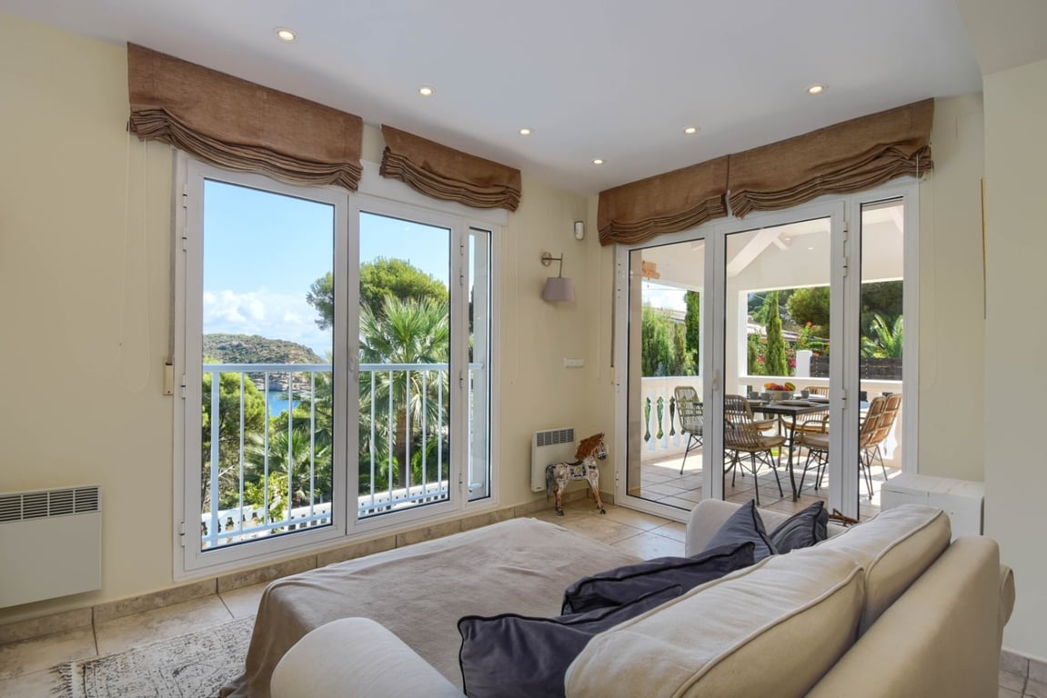 4-bed Villa in Jávea photo 12