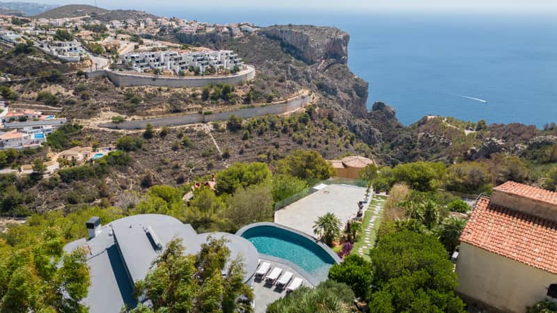 Villa Camilia — Luxe villa met zeezicht in Cumbre del Sol