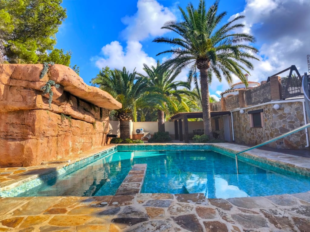 Chalet con dos apartamentos de invitados en el Montgó - 24