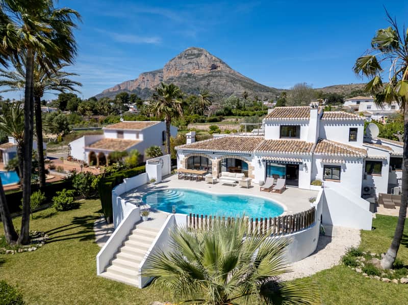 Gerestaureerde villa met Montgó-uitzicht in Jávea