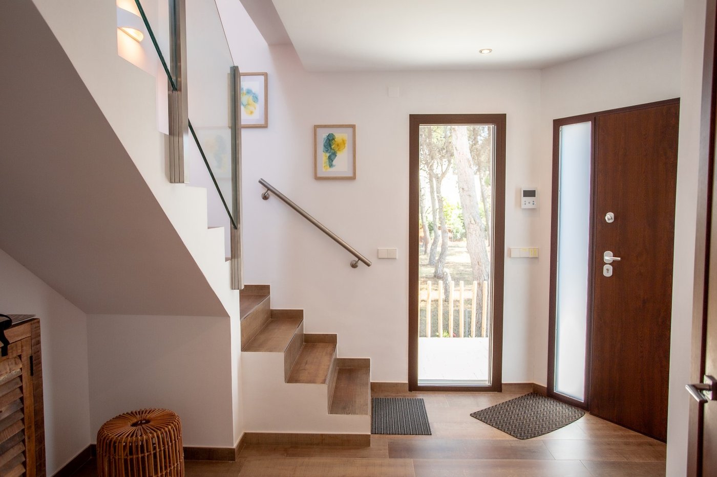 Elegant Modern Villa in Jávea — 3 Bed · 3 Bath · Near Cala Blanca · €1,650,000