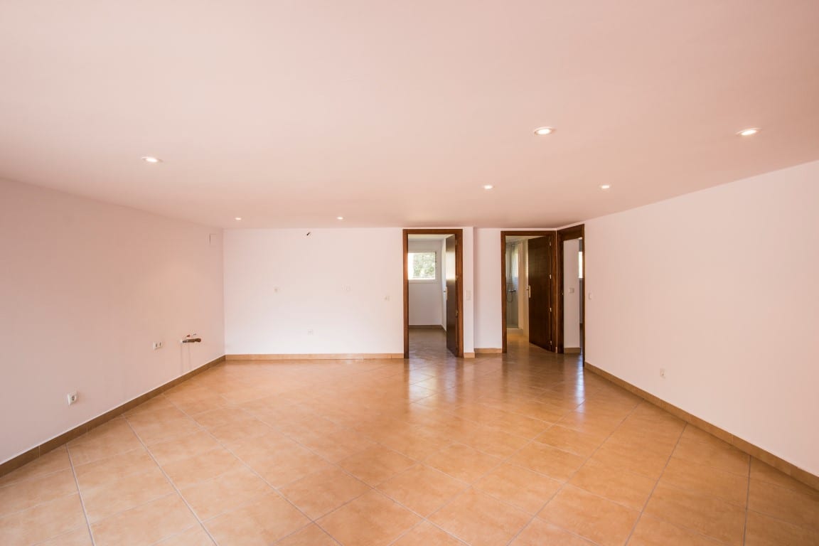 Property #RH20780 - 16