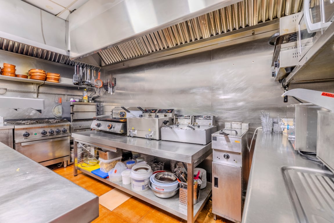 Traspaso de Pub con perfecta ubicación el Arenal de Jávea - 34