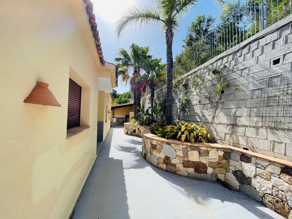 Denia. Villa de lujo con vistas maravillosas al mar, en venta - 40