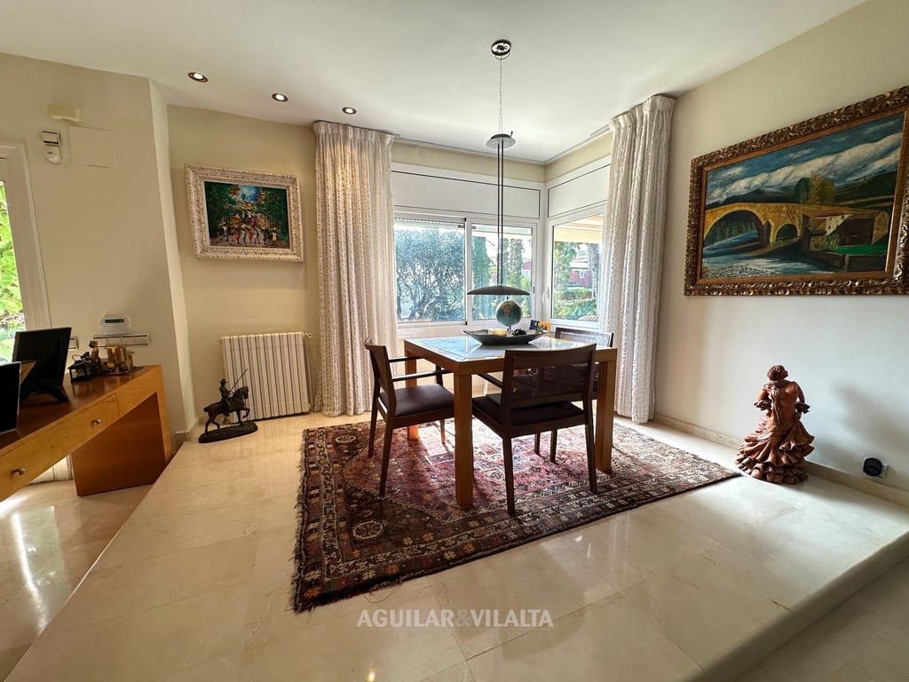 Exclusive villa in Can Teixidó with sea views - 20