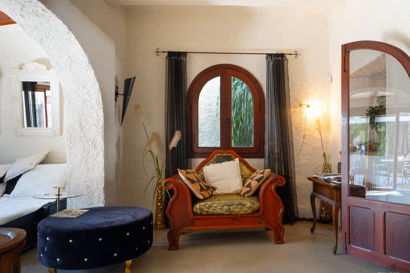 Charming rustic villa with guest house and pool in Jávea
