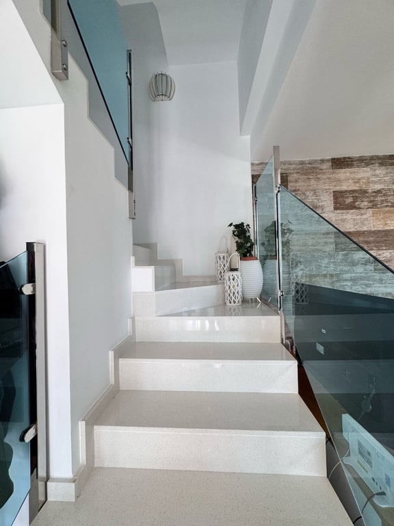 Property #RH20377 - 10