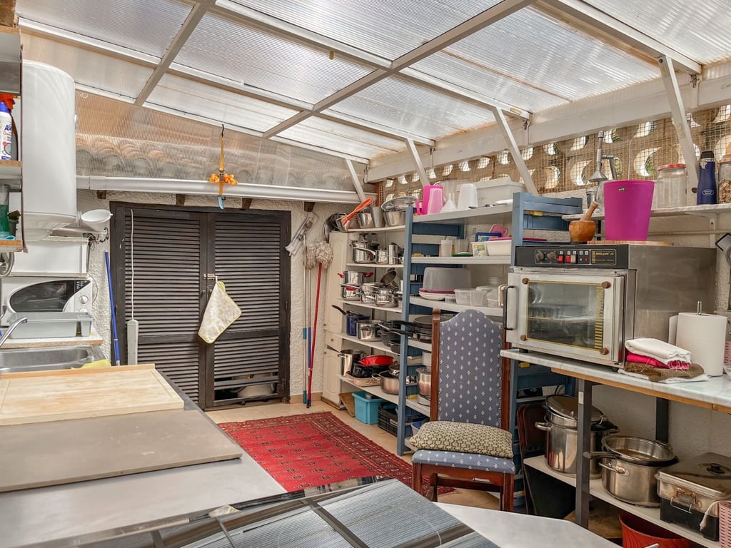 Casa en venda a Dénia amb llicència activa de restaurant a Las Marinas, a 500 m de la mar, km. - 29