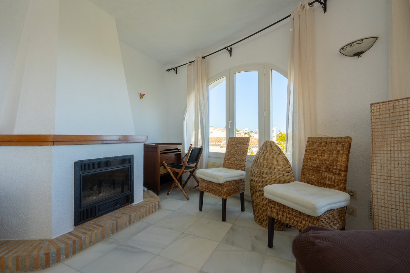 Villa tradicional con vistas panorámicas al mar en Cumbre del Sol