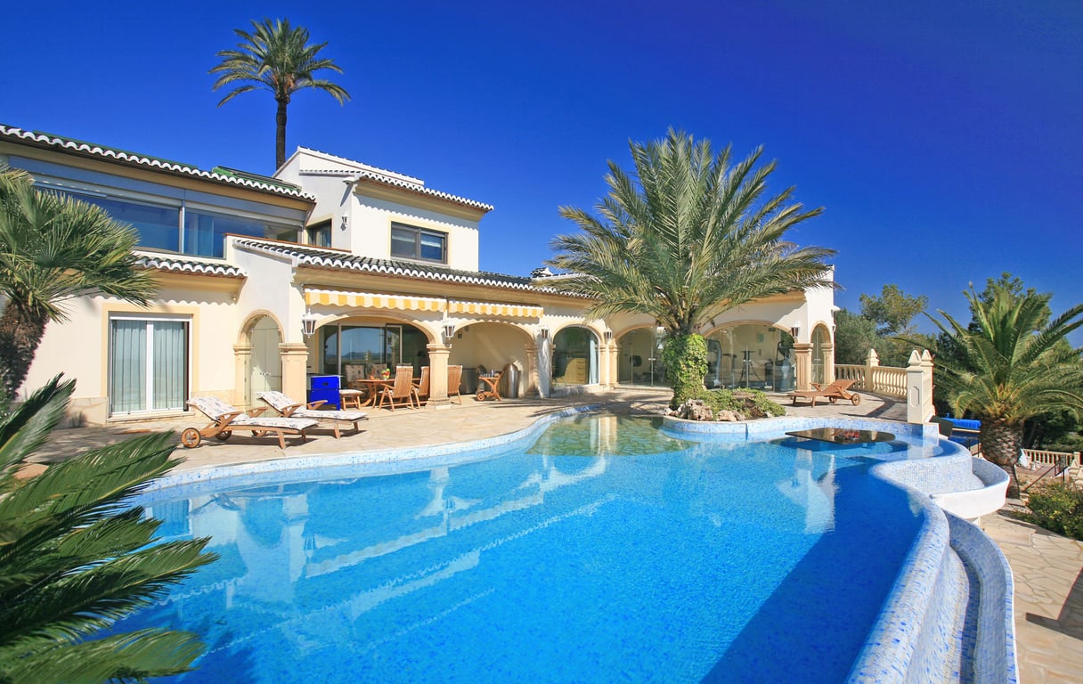 4-bed Villa in Teulada photo 2