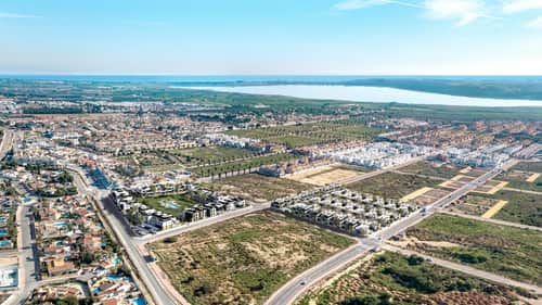 Gelijkvloerse nieuwbouwbungalow met eigen tuin in Lo Marabú, Ciudad Quesada — foto 3