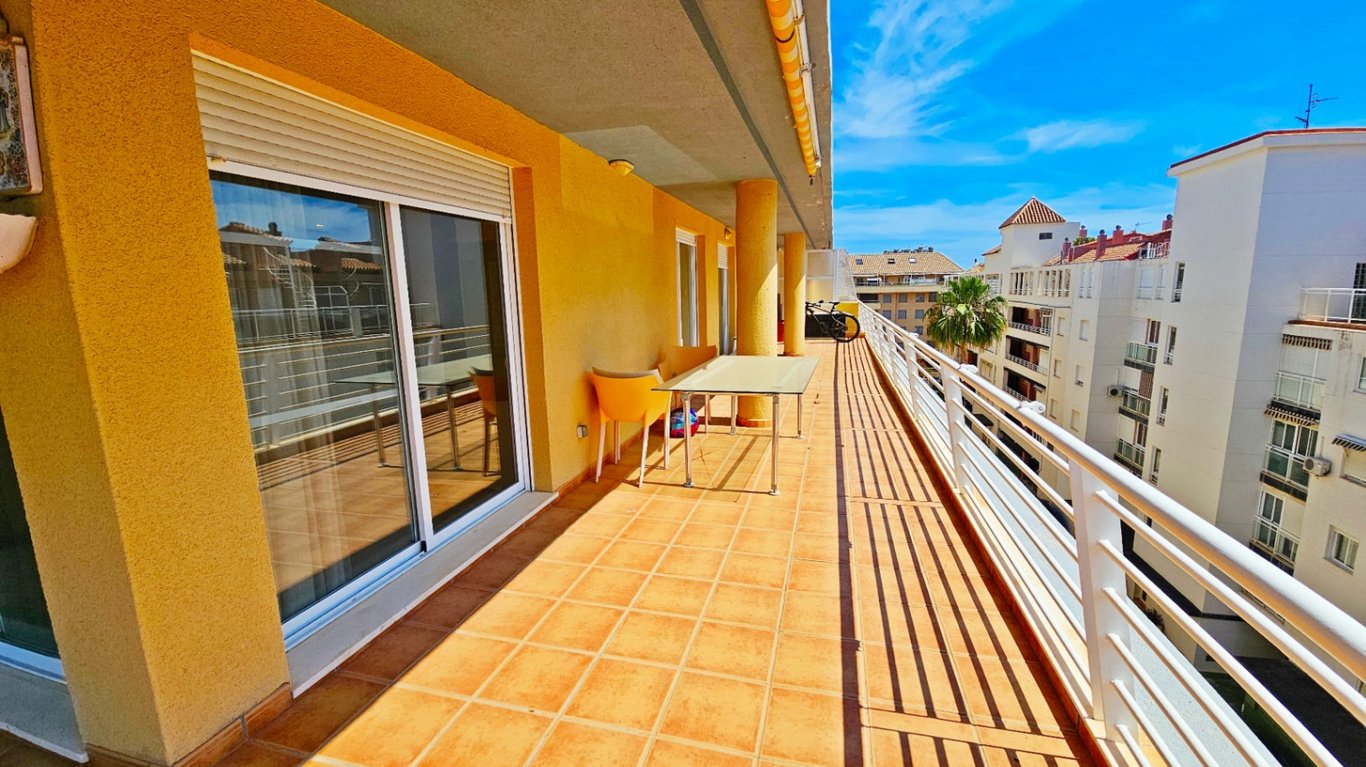 Àtic espectacular a Dénia - 11