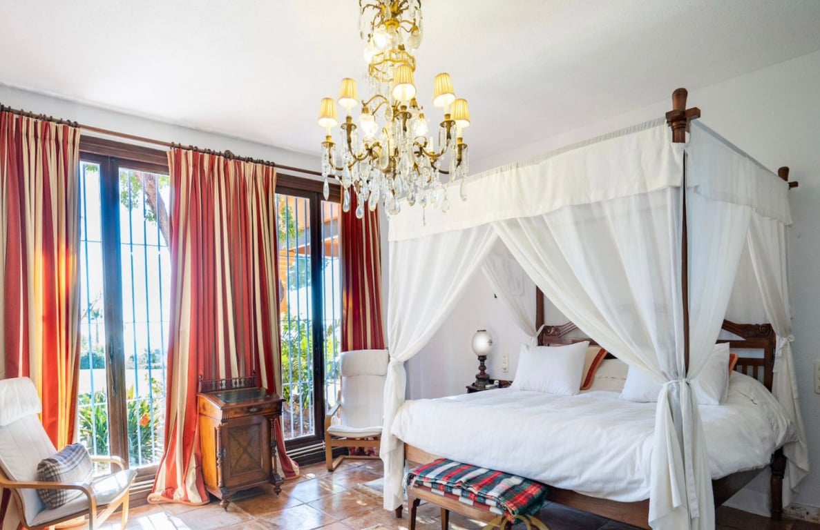 Property #RH21084 - 26