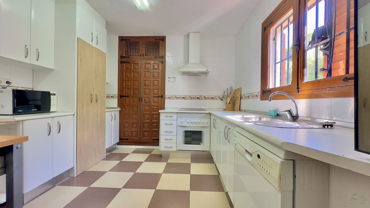 Cap Martí Villa — 6‑Bed Villa with Private Pool in Jávea/Xabia