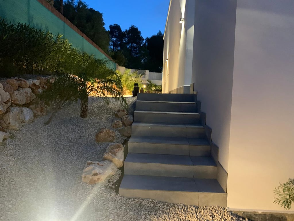 Vila de Luxe Moderna a Jávea | Vistes Impressionants del Montgó i Viure en un Sol Nivell - 13