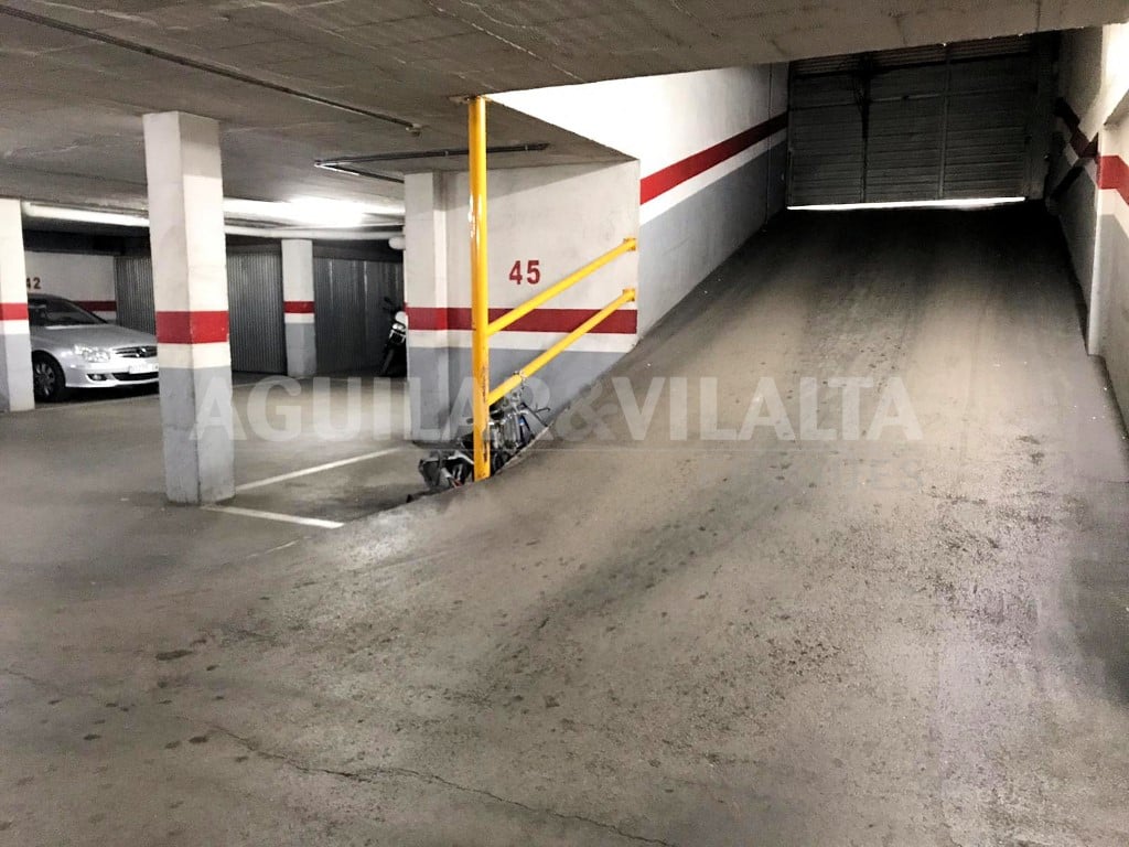 Plaza de aparcamiento para moto - 8