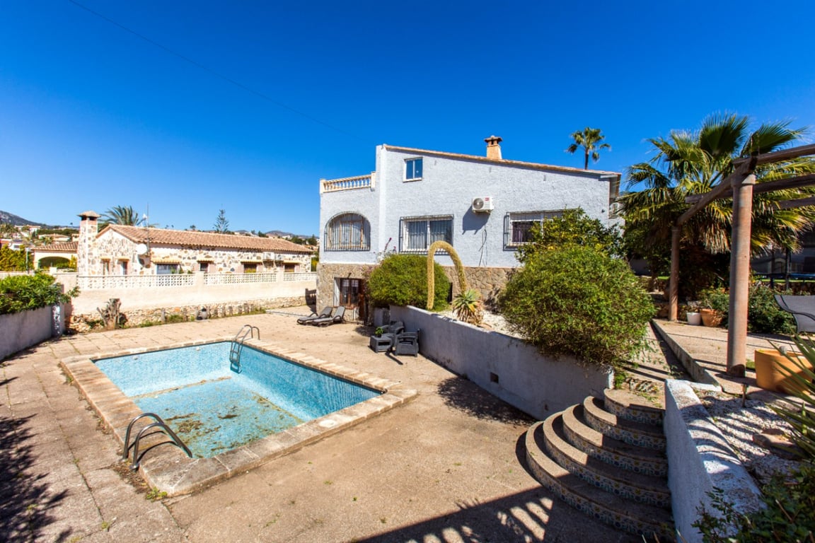 Villa con gran potencial en venta en Calpe - 38