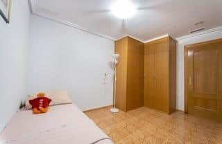 Appartement met 4 slaapkamers in Torrevieja — foto 24