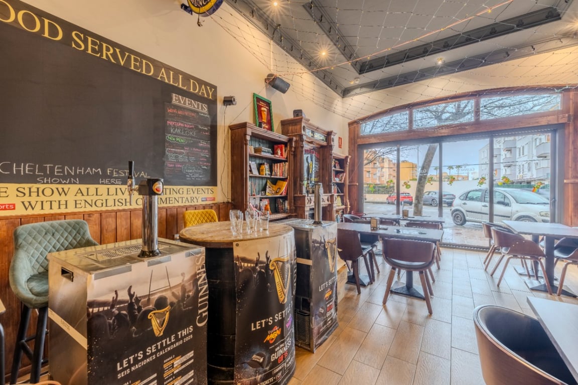Traspaso de Pub con perfecta ubicación el Arenal de Jávea - 44