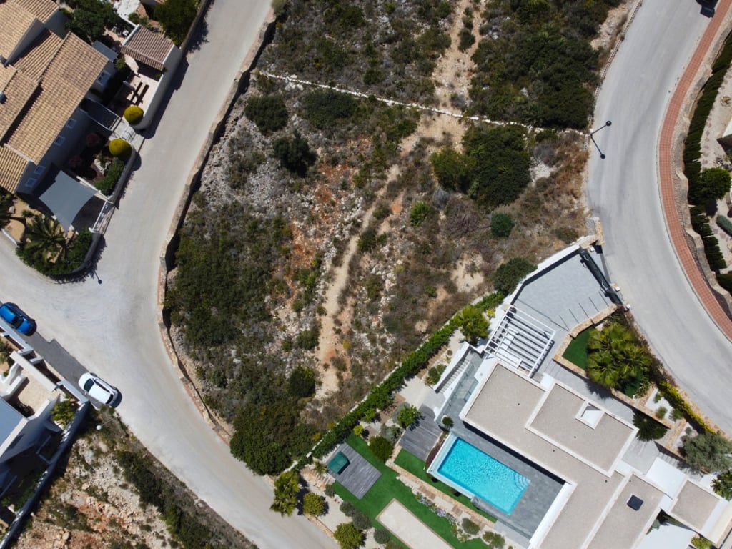 VILLA ARAL: Elegància Moderna als Liris | Refugi Davant del Mar amb Disseny Sostenible - 7