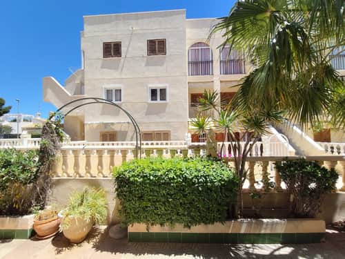 Rijwoning met 3 slaapkamers in La Zenia — foto 34