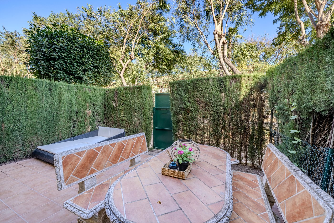 Elegant 4‑Bedroom Duplex in Golden Park, Jávea — 201 m², Terrace & Community Pool