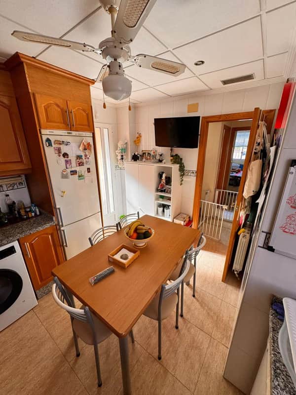 Villa met 4 slaapkamers in Cox