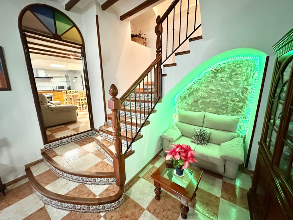 Casa de poble d'estil tradicional a Pego - 13