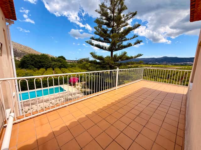 Villa for sale in El Ràfol D'Almúnia