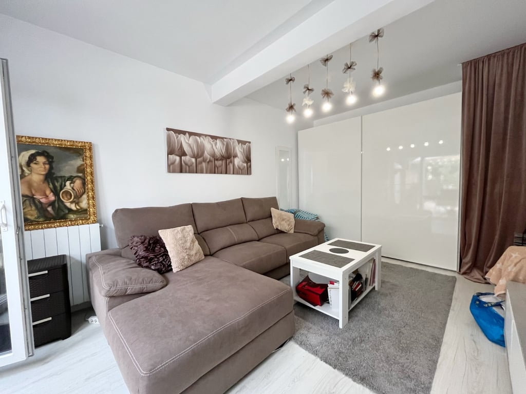 Property #RH20363 - 9