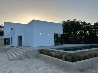 Property R4672102