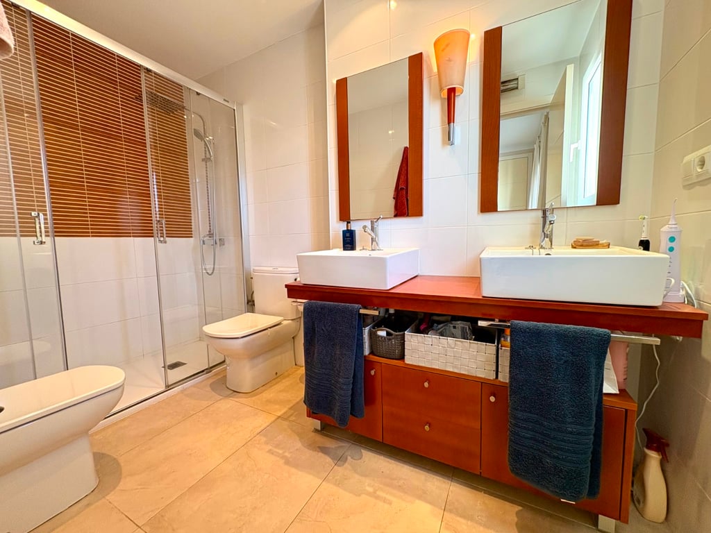 Property #RH20409 - 18