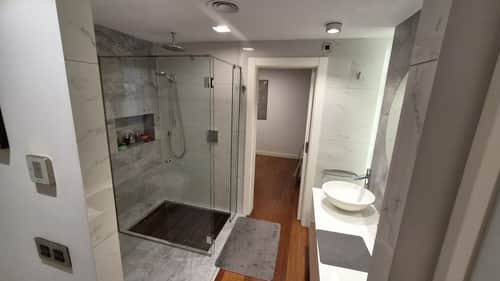 Luxueus gerenoveerd appartement met 4 slaapkamers en garage in het centrum van Torrevieja — foto 17