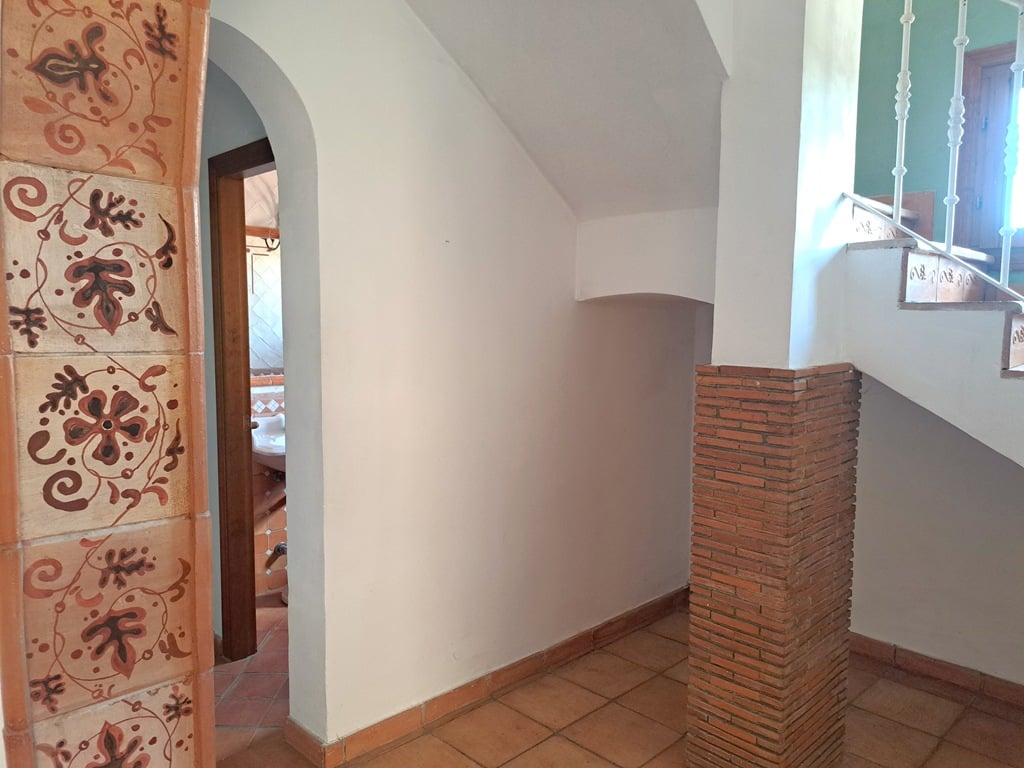 Villa familiar con piscina en venta en Orba - 24