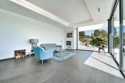 Property R4357066