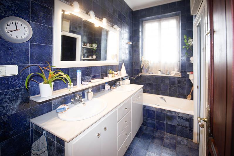 Venta Parcela urbana y Chalet - 23