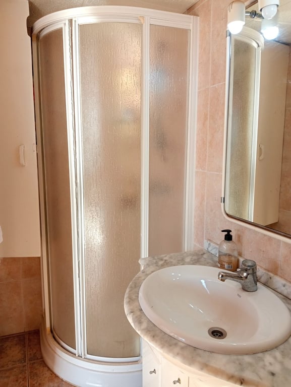 Property #RH20318 - 20