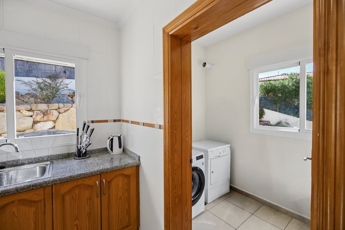 3-bed Villa in Jávea photo 14