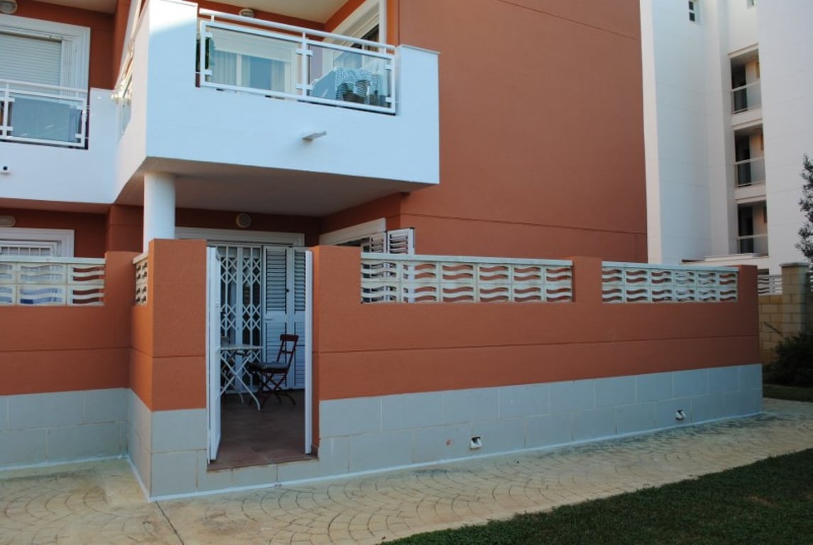 Apartamento en Denia en planta baja de 2 dormitorios y terraza privada en venta - 26