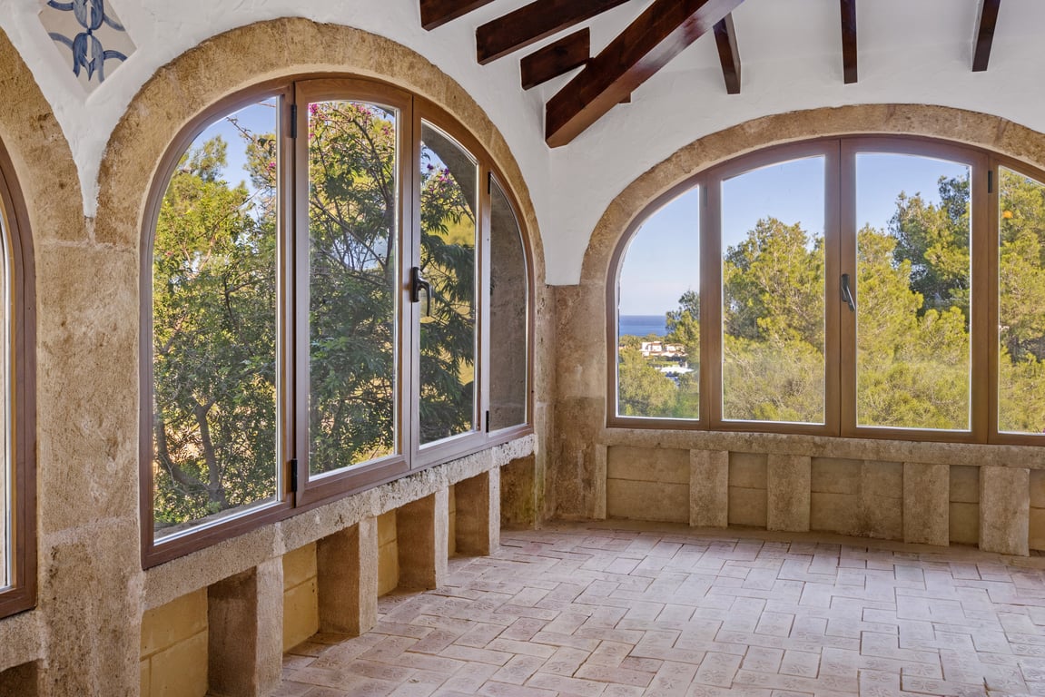 4-bed Villa in Jávea photo 13