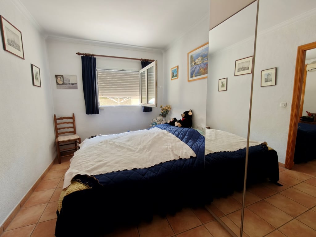 Villa privada a la venta de 5 dormitorios en Els Poblets con piscina climatizada y apartamento independiente - 14