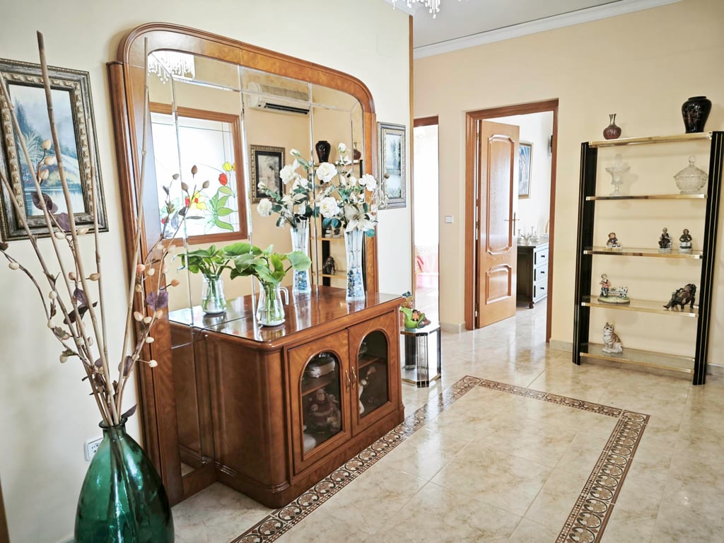 Villa de 270 m2 con piscina en venta en Pedreguer, zona residencial a un paso del centro - 33