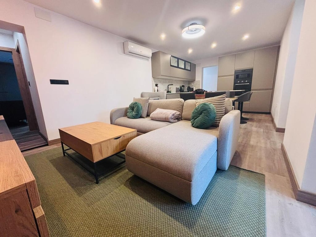 Property #RH21331 - 14