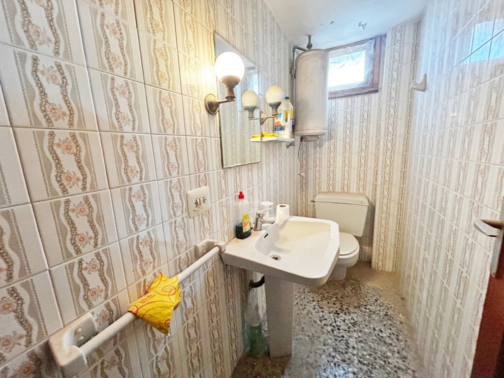 Gran oportunidad de inversión cerca del centro de Benissa – Casa adosada con garaje pra 6 coches  y gran terraza solarium - 8