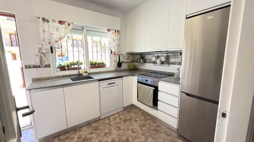 Rijwoning met 3 slaapkamers in La Zenia — foto 14