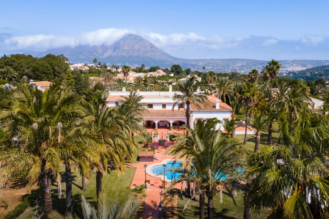 Gran Villa con casa de invitados en Jávea y parcela 5.835m2 - 41