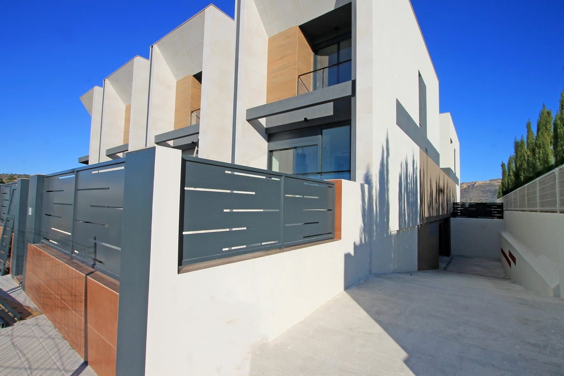 Property #RH20776 - 4