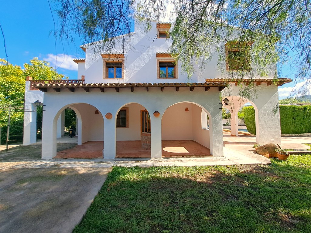 Villa familiar con piscina en venta en Orba - 3