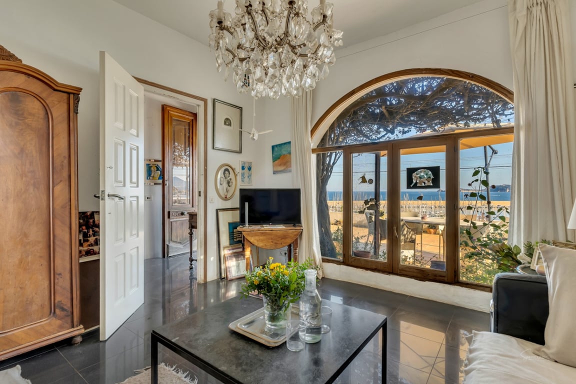 VILLA EN PRIMERA LINEA DEL MAR EN EL PUERTO DE JAVEA - 10